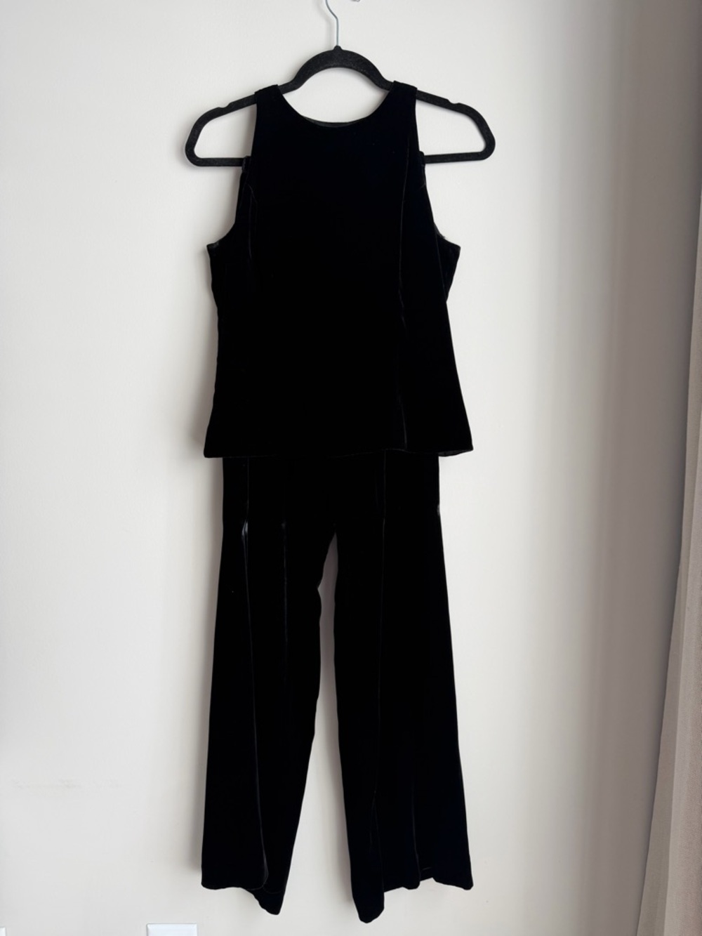 Ann Taylor Black Velvet Wide-Leg Jumpsuit - Sleeveless Sophisticated Style